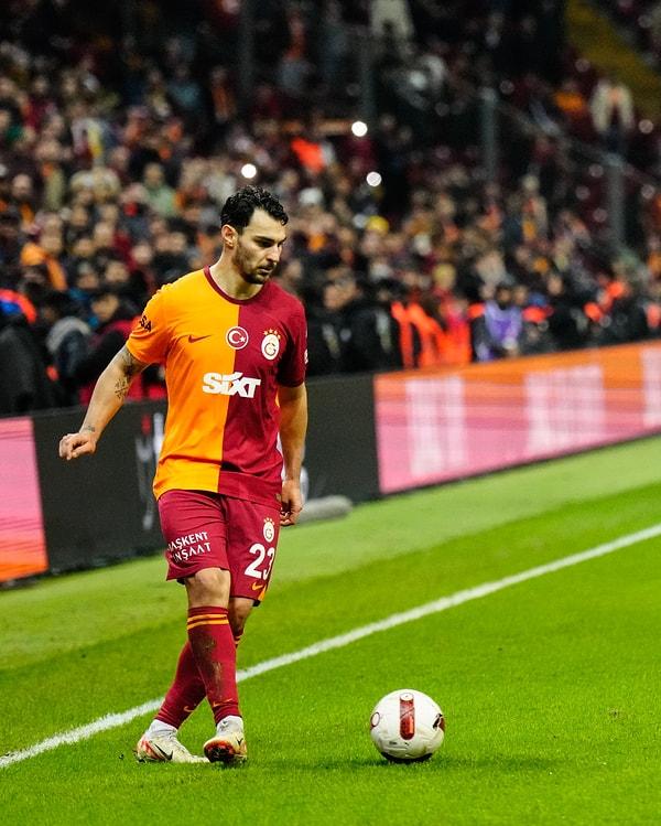 Bu sezon Galatasaray'ın zor durumda kaldığı pozisyonda aldıkları sorumlulukla "Joker" lakabı aldılar ve adeta "çift okey" gibi görev yaptılar.