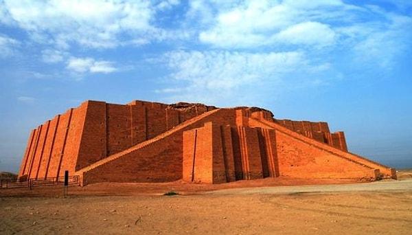 4. Zigguratlar, güneşte kurutulmuş tuğlalardan inşa edilmiştir.