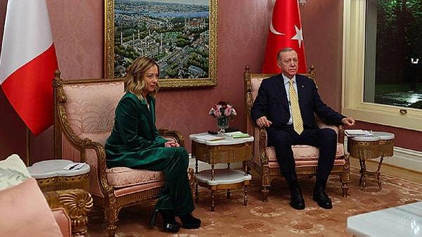 İtalya Başbakanı Giorgia Meloni'nin Türkiye ziyareti sırasında Cumhurbaşkanı Erdoğan ile yaptığı görüşmede göç alanında iş birliğini güçlendirmenin de ele alındığı iddiaları ortaya atılmıştı.
