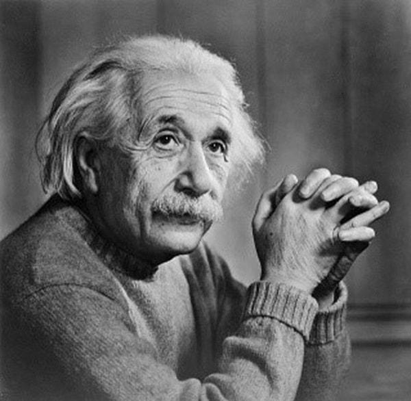 IQ testinden 162 puan alan Bidwell, Einstein ve Hawking'in almış olduğu düşünülen 160 puanı geçerek zirvenin yeni sahibi oldu.