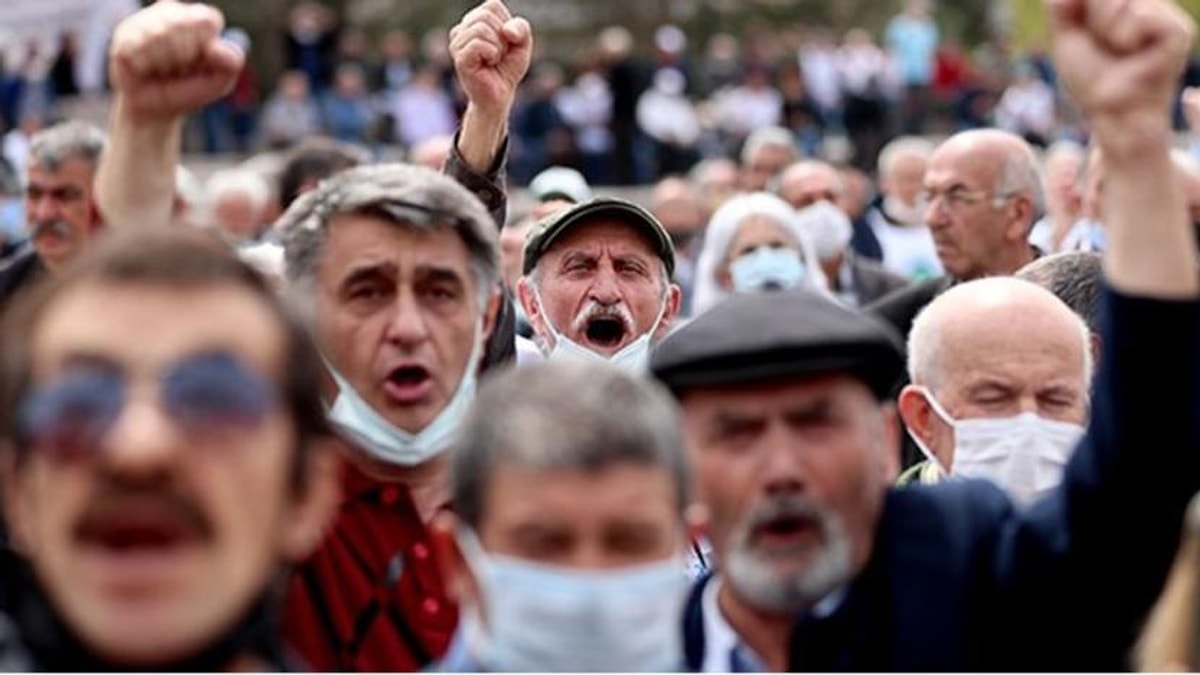 Bakan Işıkhan Duyurdu: SSK Ve Bağ-Kur Emeklisine Ek Zam!