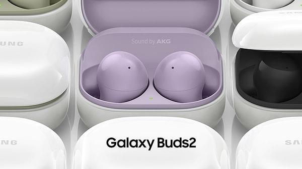 Samsung'un ilk kez 2021 yılında sergilediği kablosuz kulaklık modeli Galaxy Buds 2, tanıtımının üzerinden yaklaşık 3 yıl geçmesine rağmen konuşulmaya devam ediliyor.