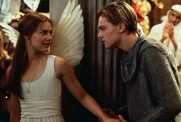 5. "Romeo ve Juliet'in hikayesi trajik aşk gibi gözükse da aslında ailelerin birbirine olan yıkıcı nefretini gösteriyor."