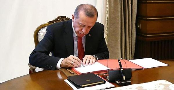 Yasal düzenleme Cumhurbaşkanı Erdoğan'ın imzalaması sonrası Resmi Gazete'de yayımlanarak yürürlüğe girecek. Gelecek hafta itibarıyla emeklilerin ek zam ödemeleri yapılacak.