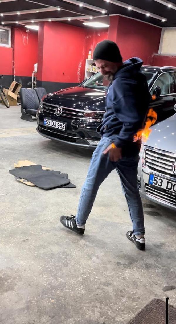 Osman Nuri Özer, pantolonuna kolonya döküp çakmağı yakınca alevler içinde kaldı. Yaşanan o anlar cep telefonu ile iş yeri güvenlik kamerasına yansıdı.