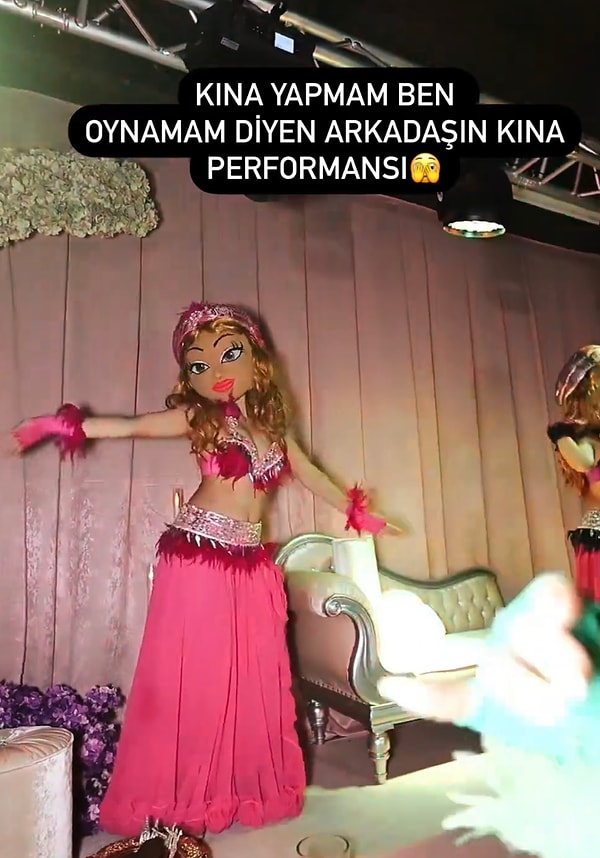 Çünkü bu kına gecesindeki dansçılar bir zamanların meşhur bebeklerinden ‘Bratz’lere benzemişlerdi.