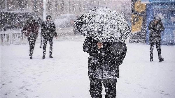 Ankara'da gece saatlerinde kar yağışı başladı! Birçok ilde yoğun kar yağışı bekleniyor. Fakat İstanbul bu iller arasında yer almıyor.