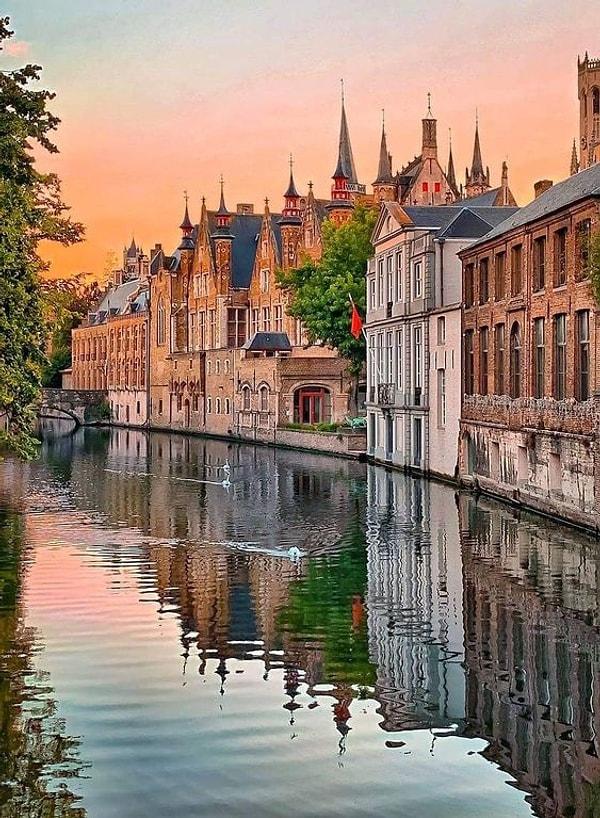 13. Bruges, Belçika