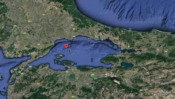 İstanbul’un kıyılarında daha önce tsunami oluştuğunu ve yine olabileceğini ifade eden Prof. Dr. Kadıoğlu, “Tsunami kıyılarda yaşayanların bilmesi gereken bir tehlike. Tersaneler, limanlar, kıyıdaki iskeleler bunlar çoğu dolgu alanlarında yapılmış, bunlar mutlaka zarar görecek, hiçbir şeye güvenemeyiz, hepsini kontrol etmemiz gerekiyor. Ona göre biz denizcilikten taşımayı, ulaşımı ve tahliyeyi planlamamız gerekiyor” dedi.