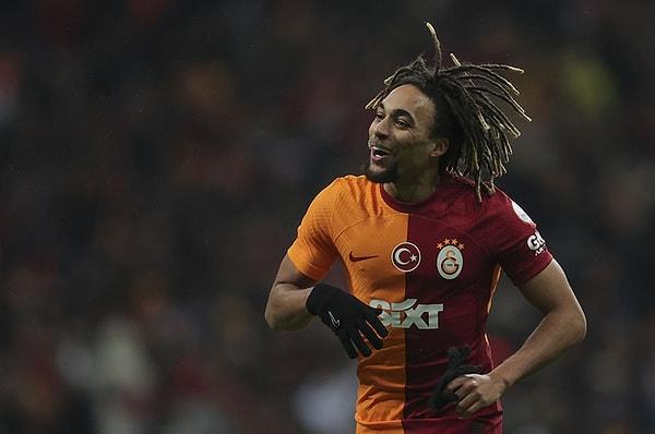 Galatasaray’ın İstanbulspor ile dün oynadığı Süper Lig maçı öncesi son taktik idmanda takımla çalışan Boey, maça dakikalar kala kadroda çıkarıldı.