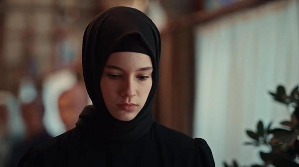 2005 doğumlu Demirtaş, ilk kez 2021 yılında Akif adlı filmde, 2022 yılında ise Kabahat filminde rol aldı.