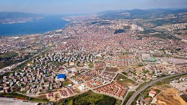 Sarıgül’ün adı şimdi de henüz adayı netleşmeyen Kocaeli Büyükşehir Belediye Başkanlığı için gündemde.