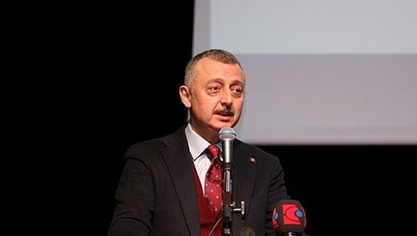 Sarıgül, aday olması durumunda Kocaeli'nin mevcut belediye başkanı AK Partili Tahir Büyükakın olacak seçim yarışına dair de konuştu.