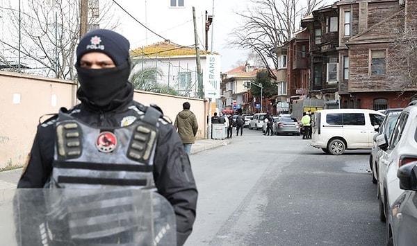 Olay sonrası iki kişi olduğu belirlenen saldırganları yakalamak için İstanbul Emniyeti çalışma başlatmıştı.