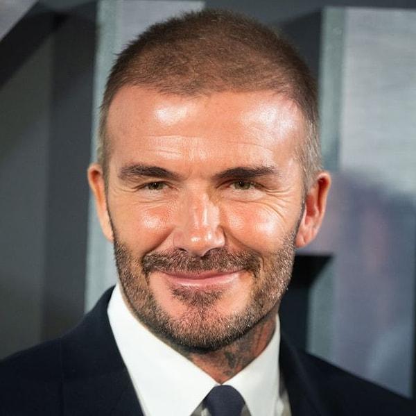 18. "David Beckham, ona benzemek için ucuz ameliyat geçirmiş birine benziyor."