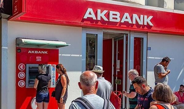 Akbank çalışanlarına 2024 yılında yüzde 50,5 oranında zam yaptı.