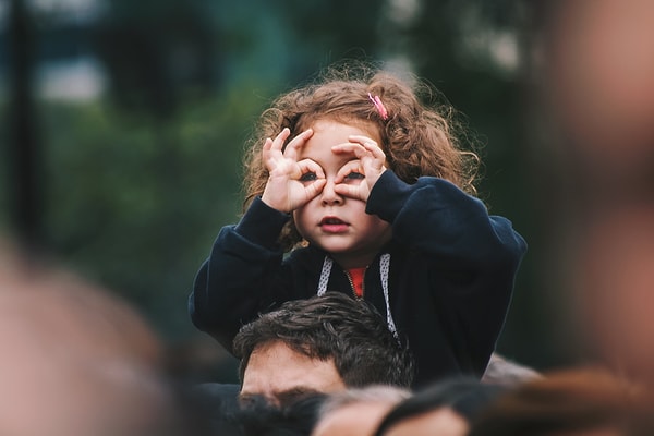 11. "Genel olarak çocuk olmak. O zamanlar tek yapmak istediğim büyümekti şimdi ise her gün küçüklüğümü özlüyorum..."