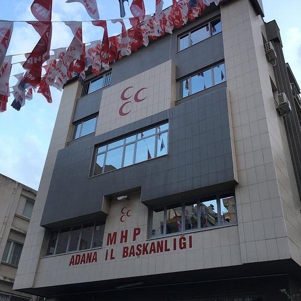 Cumhur İttifakı’nın bileşenlerinden MHP’de, Adana’da üç ilçe başkanlığı kapatıldı.