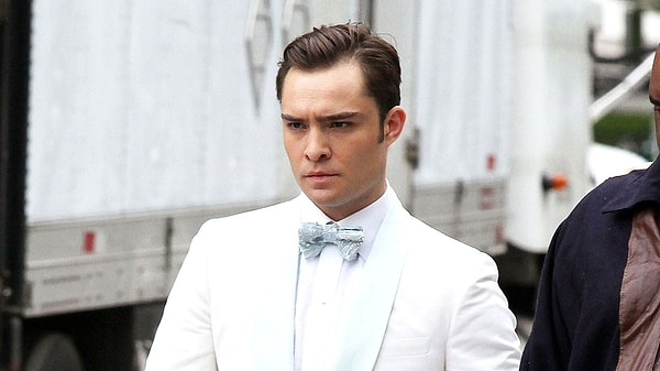 Karayipler'deki bir adada geçen filmde "Gossip Girl" serisinden tanıdığımız Ed Westwick, Romanyalı aktris Mãdãlina Ghenea ve İspanyol oyuncu Macarena Gómez başrolleri paylaşıyor.