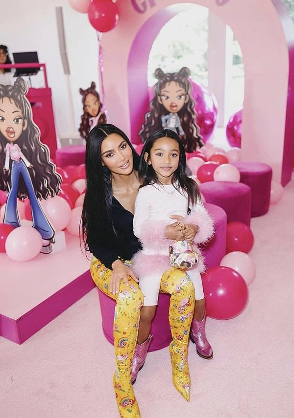 Kendisiyle benzerliğini sürekli dile getiren Kardashian kızının 6. yaş doğum gününü temalı bir parti düzenleyerek kutladı.