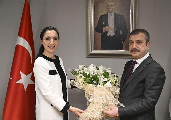 9 Haziran 2023'te Şahap Kavcıoğlu'nun yerine gelen Hafize Gaye Erkan, Türkiye Cumhuriyet Merkez Bankası'nın 93 yıllık tarihinde ilk kadın Başkan olmanın gurunu yaşamıştı.