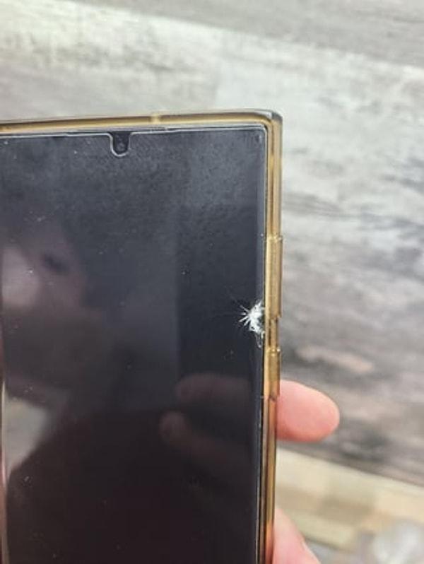 9. "Koruyucu cam olmasına rağmen telefonumun ekranı kırıldı."