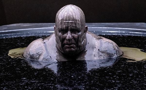 7. Stellan Skarsgård Faced a Physical Challenge for the Role of Baron Harkonnen.