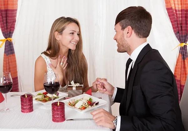 6. Partnerinin seni şaşırttığı veya sevindirdiği en özel yemeği anlat.