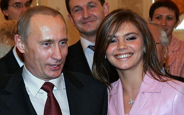 Rusya Devlet Başkanı Vladimir Putin ile ilgili ortaya atılan 'öldü' ve 'yerine dublörü geçti' iddialarının kaynağı olarak görülen jimnastikçi Alina Kabaeva'nın durumuyla ilgili yeni bir iddia ortaya atıldı.