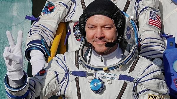 Kononenko, 878 gün ve 12 saati aşkın bir süreyle uzayda kalarak daha önce bu unvanı elinde bulunduran Rus kozmonot Gennady Padalka'nın rekorunu geçti.
