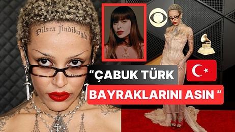 Doja Cat Grammy'de Giydiği Türk Tasarımcı Dilara Fındıkoğlu'na Ait Elbisesini İsmini Alnına Yazarak Taşıdı