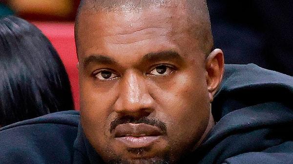 3. "Kanye West, kontrolünü tamamen kaybetti."