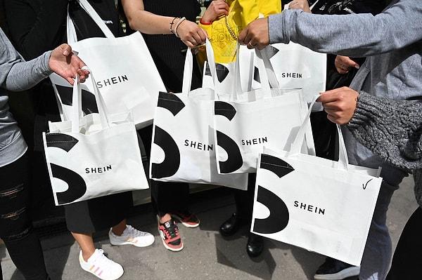 Daha önce üretim tesislerindeki çalışma şartları ile gündeme gelen Çin'i dev giyim markası SHEİN, yeni bir skandala imza attı.