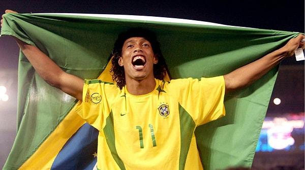 Ronaldinho, Michael Owen, Kaka, Totti, Kaka… Hepsinin futbol oynadıkları zamanları hepimiz çok özledik.