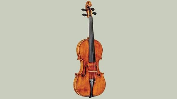1. Stradivarius Kemanları