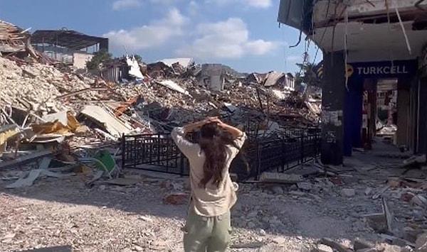 Kahramanmaraş merkezli depremlerde Hatay'da yaşayan 17 akrabasını kaybeden sanatçı Karsu Dönmez, 6 Şubat depremlerinin birinci yılında Hatay'a gitti.