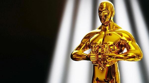 Gosling daha öncesinde Grammys kırmızı halısında Greta Gerwig’in Oscar'ların en iyi yönetmen kategorisindeki yokluğunu  ''hayal kırıklığı verici'' olarak tanımlamıştı.