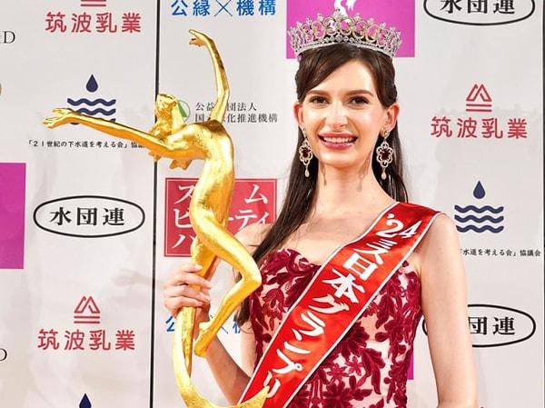 Miss Japan Association, yanıltıcı olduğu için özür dilediğini ve organizatörlerin istifasını kabul ettiğini söyledi.