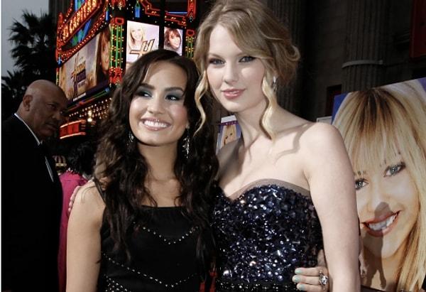 Taylor Swift'in Grammylerdeki başarısını duymayan kalmamışken Lovato'nun arkadaşına olan desteği de gecikmedi...