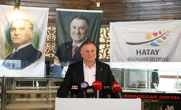 CHP’nin Lütfü Savaş’ın adaylığını yeniden görüşeceği iddia ediliyordu ancak mevcut Hatay Büyükşehir Belediye Başkanı adayın kendisi olacağı yönünde ısrarcı.
