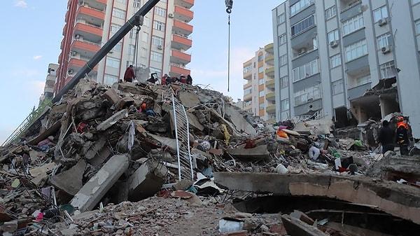 6 Şubat 2023 tarihinde saat 04:17'de meydana gelen Kahramanmaraş merkezli ve 11 ilimizi etkileyen depremin üzerinden 1 yıl geçti.