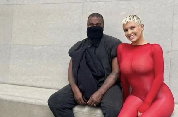 Boşanmanın hemen ardından Kanye West, Bianca Censori ile evlenmiş ve ikili ilişiklerini kameralardan saklamdan açık açık yaşamaya başlamıştı.
