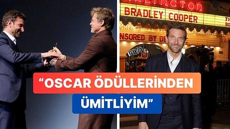 Gözümüz Gönlümüz Açıldı: Brad Pitt Bradley Cooper'a "Maestro" Filminin İlk Ödülünü Kendi Elleriyle Verdi