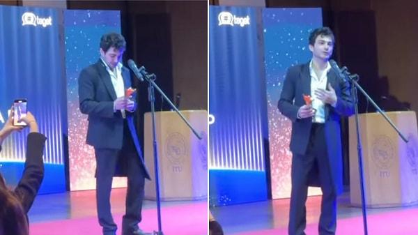 Ödül konuşmasında Kızılcık Şerbeti ekibine teşekkür etmeyi ihmal etmeyen Kapkap, son olarak aldığı ödülü yaz aylarına kaybettiği babasına adadı.