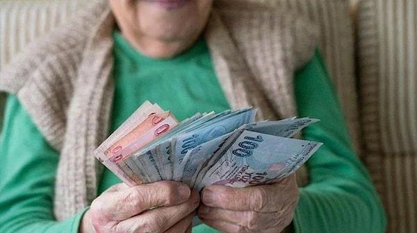Emekliler, Türkiye’de artan yaşam maliyetinden en fazla etkilinen kişiler.