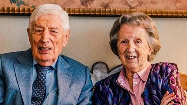 Hollanda'nın eski başbakanlarından 93 yaşındaki Dries van Agt, eşi Eugenie ile ötanazi yoluyla yaşamlarına son verdi.