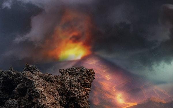 Araştırmacılar volkanik patlamaların çok sayıda yıldırım ürettiğini ve bu yıldırımların atmosferik nitratların büyük miktarlarını yere taşıdığını belirlediler.