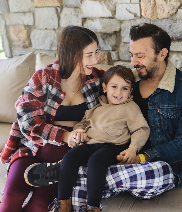 Hepinizin bildiği gibi Hazal Kaya, 2019 yılında oğlu Fikret Ali'yi kucağına almıştı.