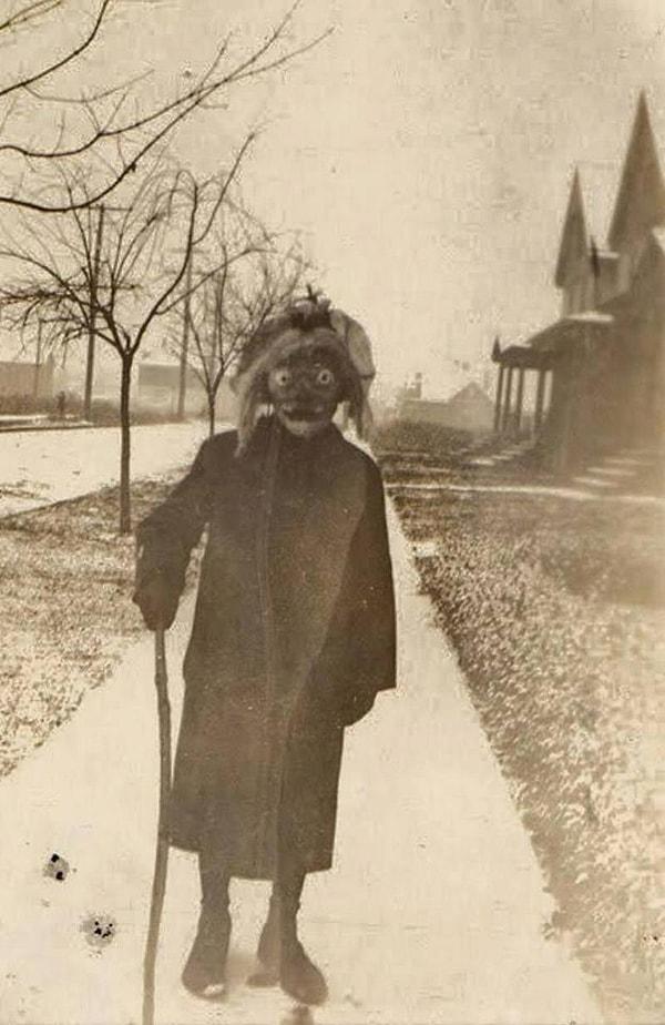 1920'li yıllardan Cadılar Bayramı'na ait bir görüntü.