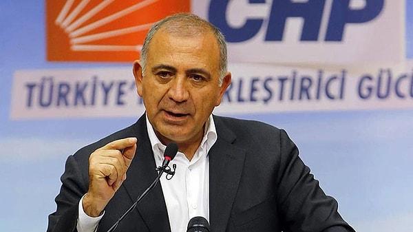 Cumhuriyet Halk Partisi çatısı aldında belediye başkanlığı ve milletvekilliği yapan, 2014 yılında CHP Genel Sekreteri seçilen Gürsel Tekin, partiden istifa ettiğini duyurdu.